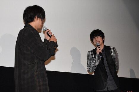 左から天野浩成、渡邉剣。