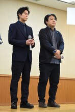 左から佐野岳、大森研一。
