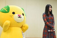 左からみきゃん、水樹奈々。