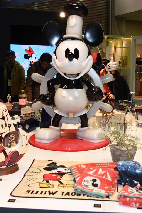 「蒸気船ウィリー」のミッキーマウス。