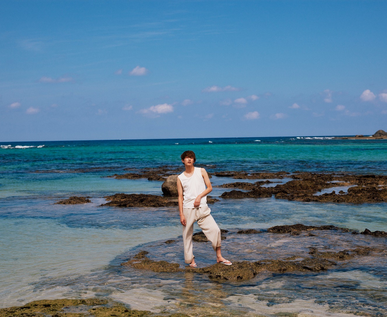 杉野遥亮ファースト写真集「あくび」より。