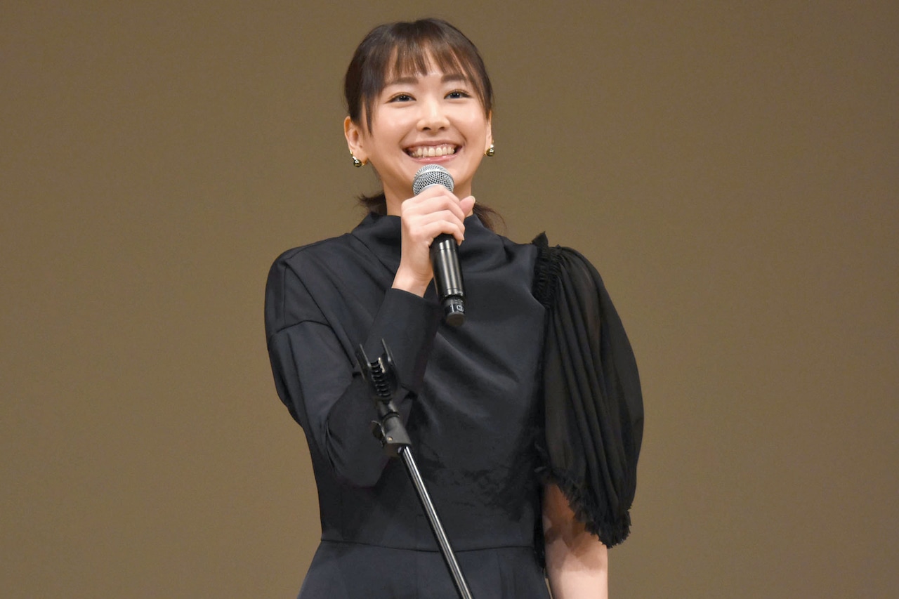 新垣結衣、10年ぶりのブルーリボン賞に笑顔「なまはげさんの言葉通りに」
