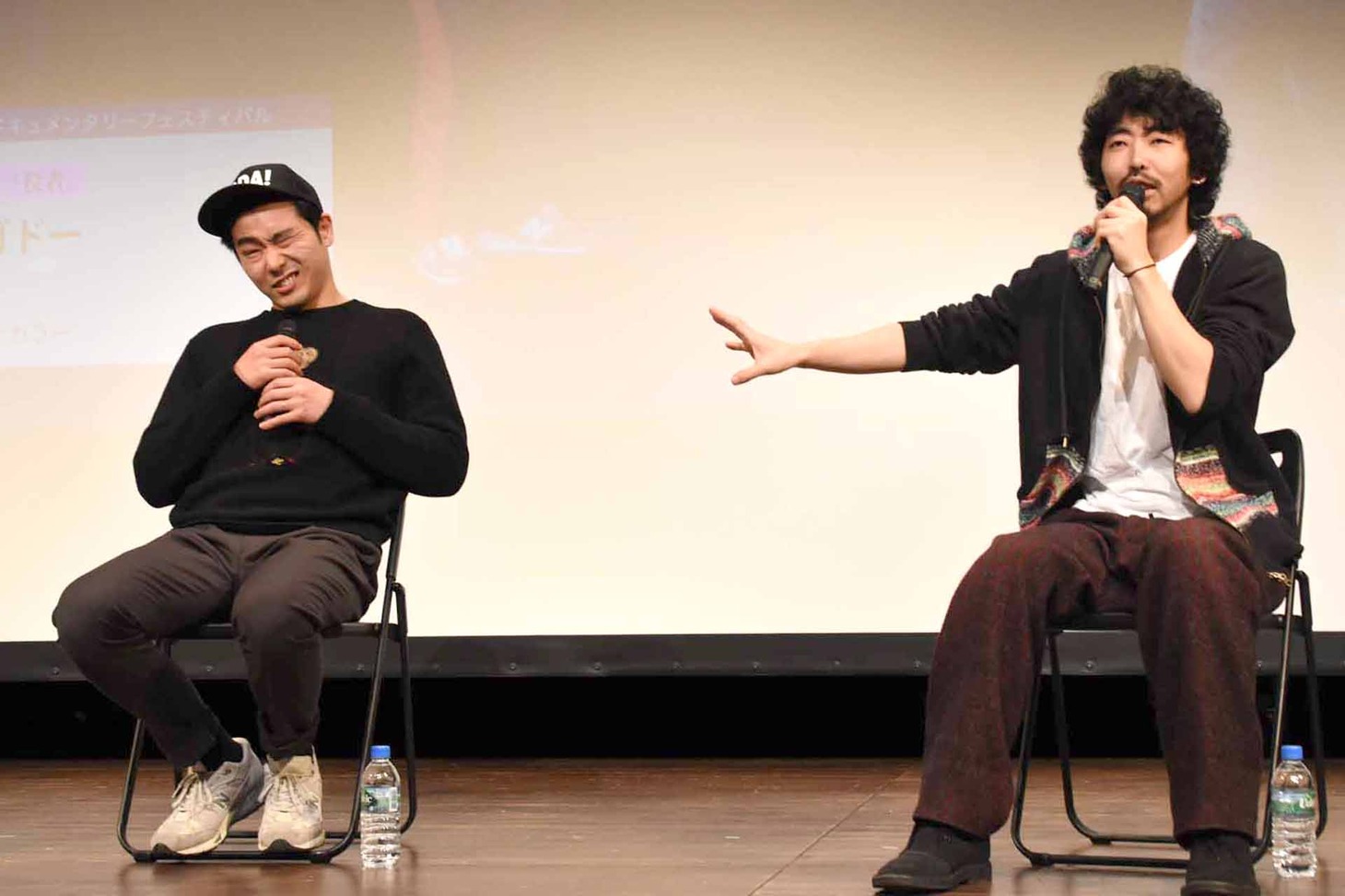 左から、柄本佑、柄本時生。