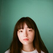 二階堂ふみが撮影した写真集「月刊モトーラ世理奈」発売、個展も開催