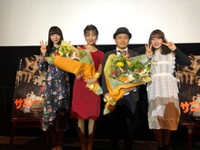 「サニー/32」新潟先行公開初日舞台挨拶にて、左から荻野由佳、北原里英、白石和彌、加藤美南。