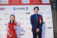 左から伊東蒼、高杉真宙。