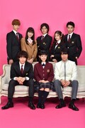 「花のち晴れ～花男 Next Season～」キャスト。前列左から平野紫耀、杉咲花、中川大志。後列左から鈴木仁、飯豊まりえ、濱田龍臣、今田美桜、中田圭祐。