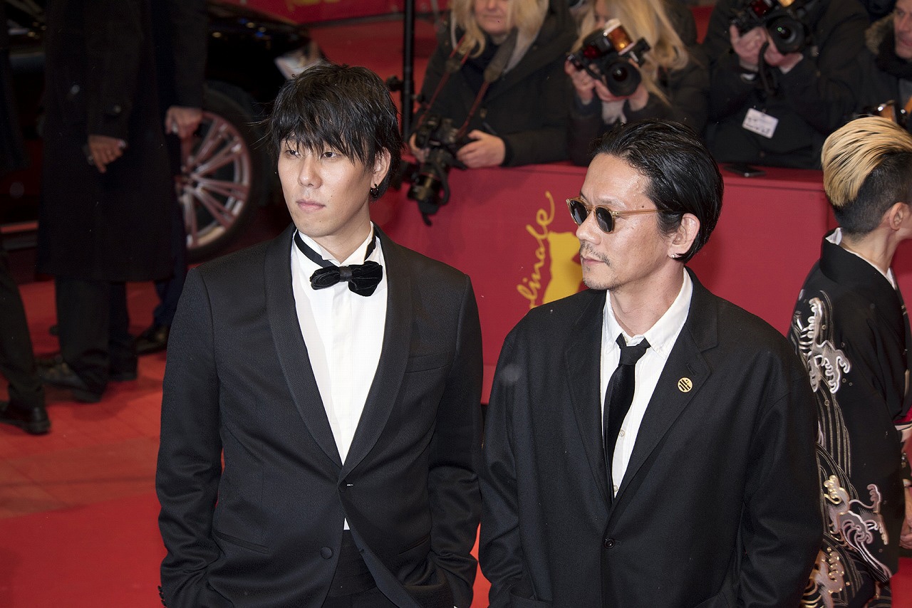 左から野田洋次郎（RADWIMPS）、野村訓市。