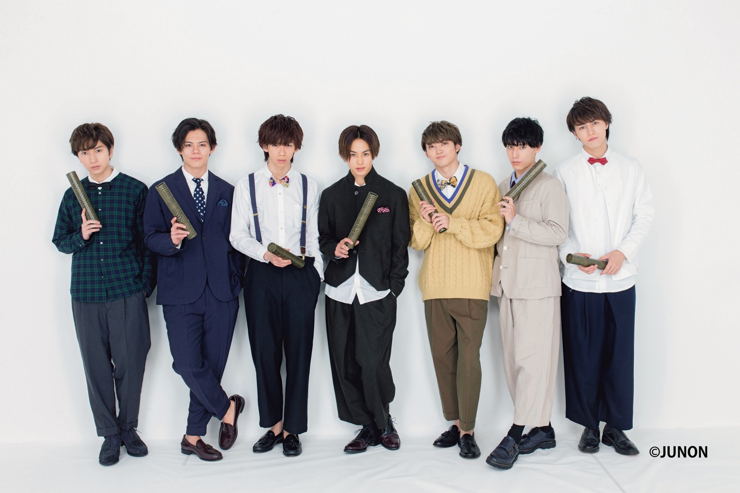 JUNON4月号より超特急。