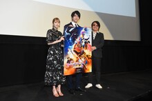 左から松田るか、甲斐翔真、鈴村展弘。