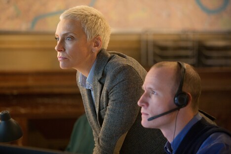 映画「アンロック／陰謀のコード」より。左がトニ・コレット。(c)2017 UNLOCKED DISTRIBUTION LIMITED