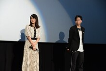 左から深川麻衣、山下健二郎。