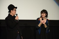 左からリリー・フランキー、門脇麦。