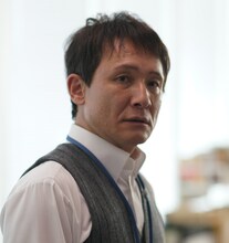 木下ほうか演じる外山義柾。