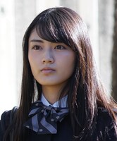 水谷果穂演じる清川愛梨。