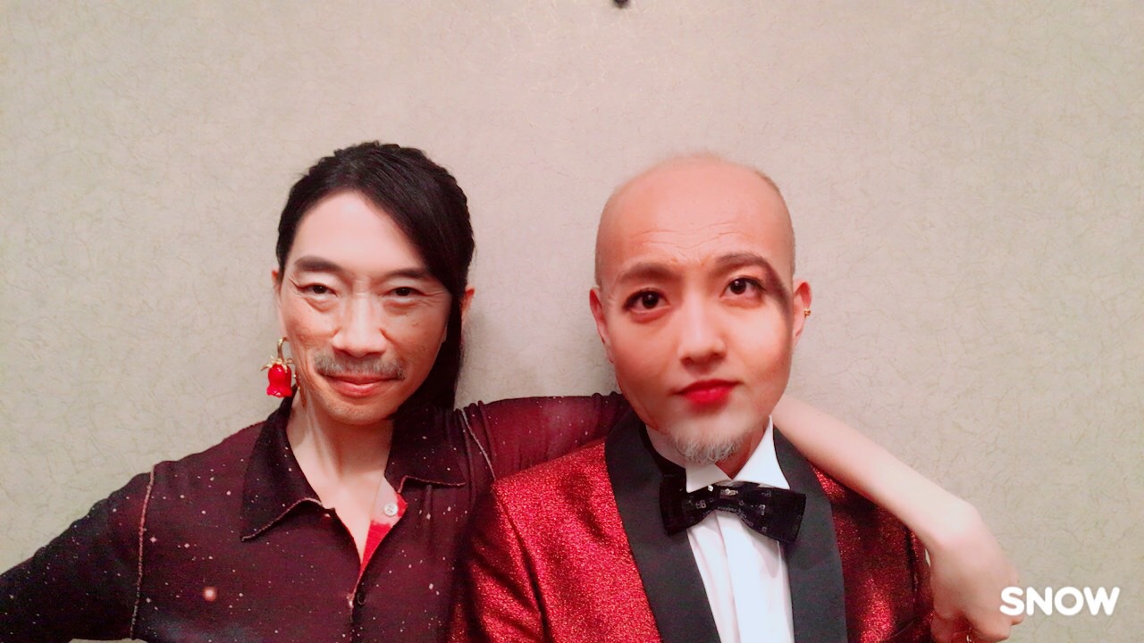 「レオン」キャストの入れ替わり画像。左から知英（顔は竹中直人）、竹中直人（顔は知英）。