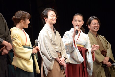 「ちはやふる -結び-」完成披露試写会の様子。