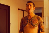 渋川清彦演じる磯ヶ谷剣。