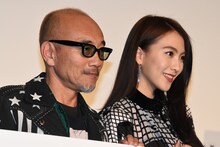 「レオン」公開直前イベント。左から竹中直人、知英。
