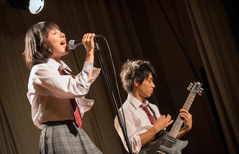 「二度めの夏、二度と会えない君」