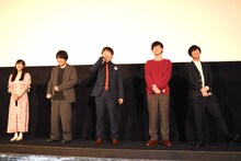 左から茅野愛衣、鈴村健一、関智一、櫻井孝宏、斉藤壮馬。
