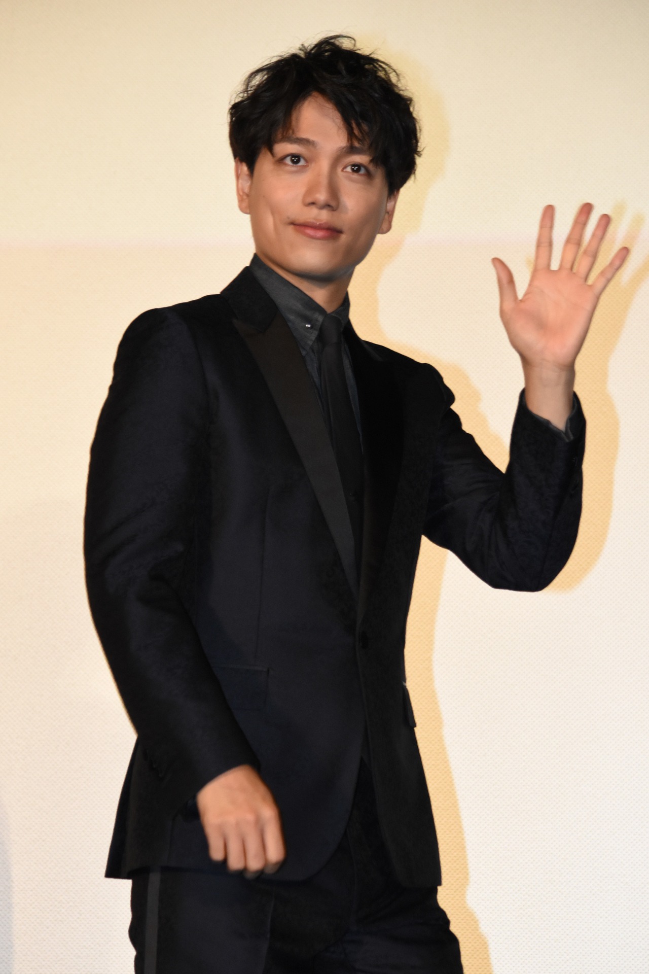 山崎育三郎