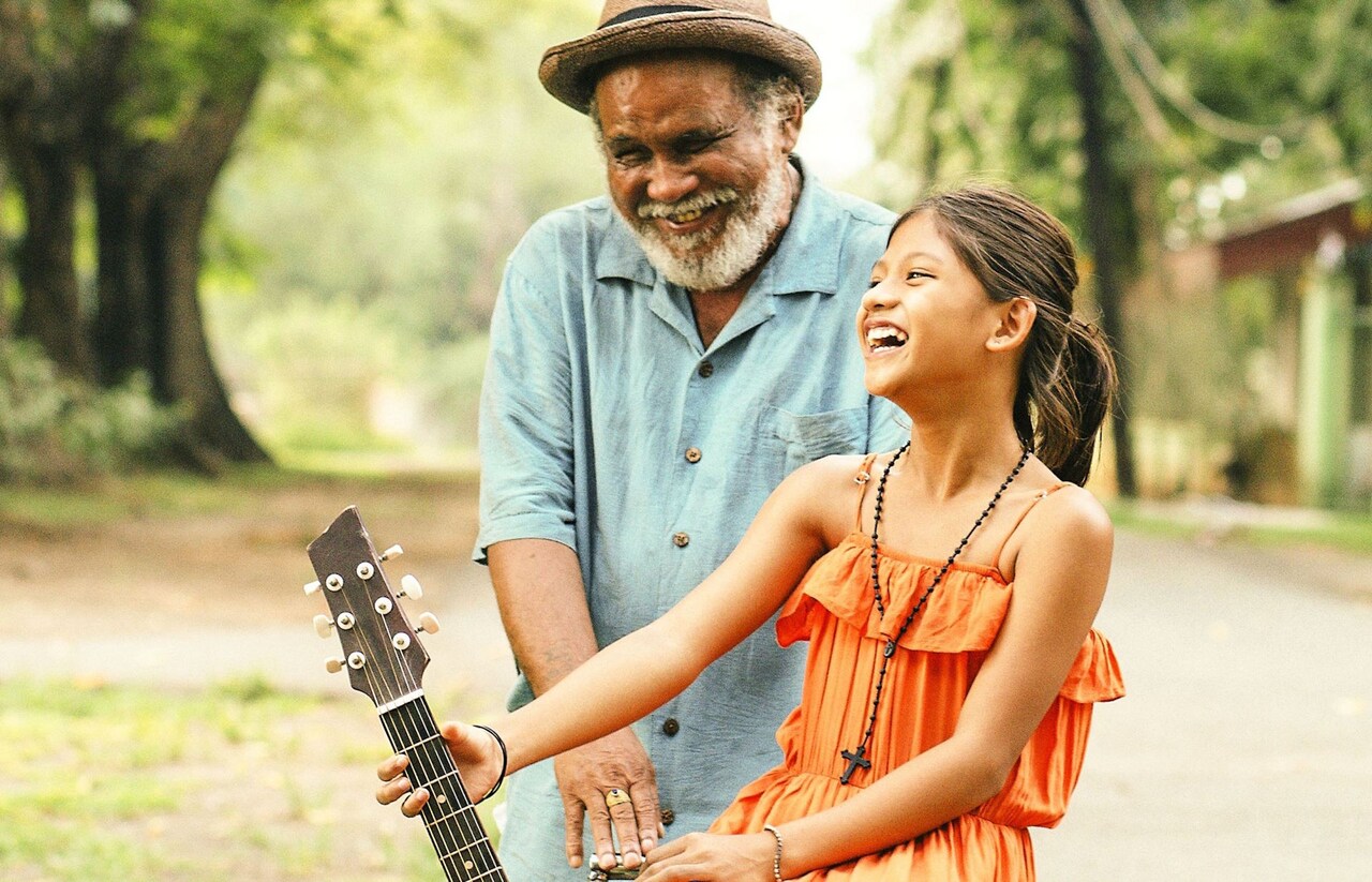 「ブランカとギター弾き」長谷井宏紀がクストリッツァのプロデュースで新作を製作