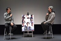 左から吉田大八、松田龍平。