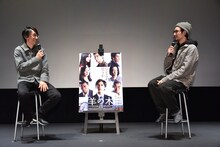 左から吉田大八、松田龍平。