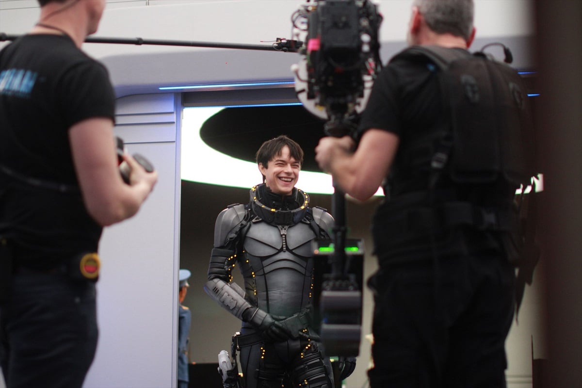 デイン・デハーン×カーラ・デルヴィーニュ「ヴァレリアン」のメイキング映像公開