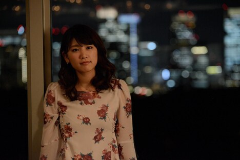 ドラマ「KISSしたい睫毛」より、久松郁実演じる飯山由愛。(c)フジテレビ