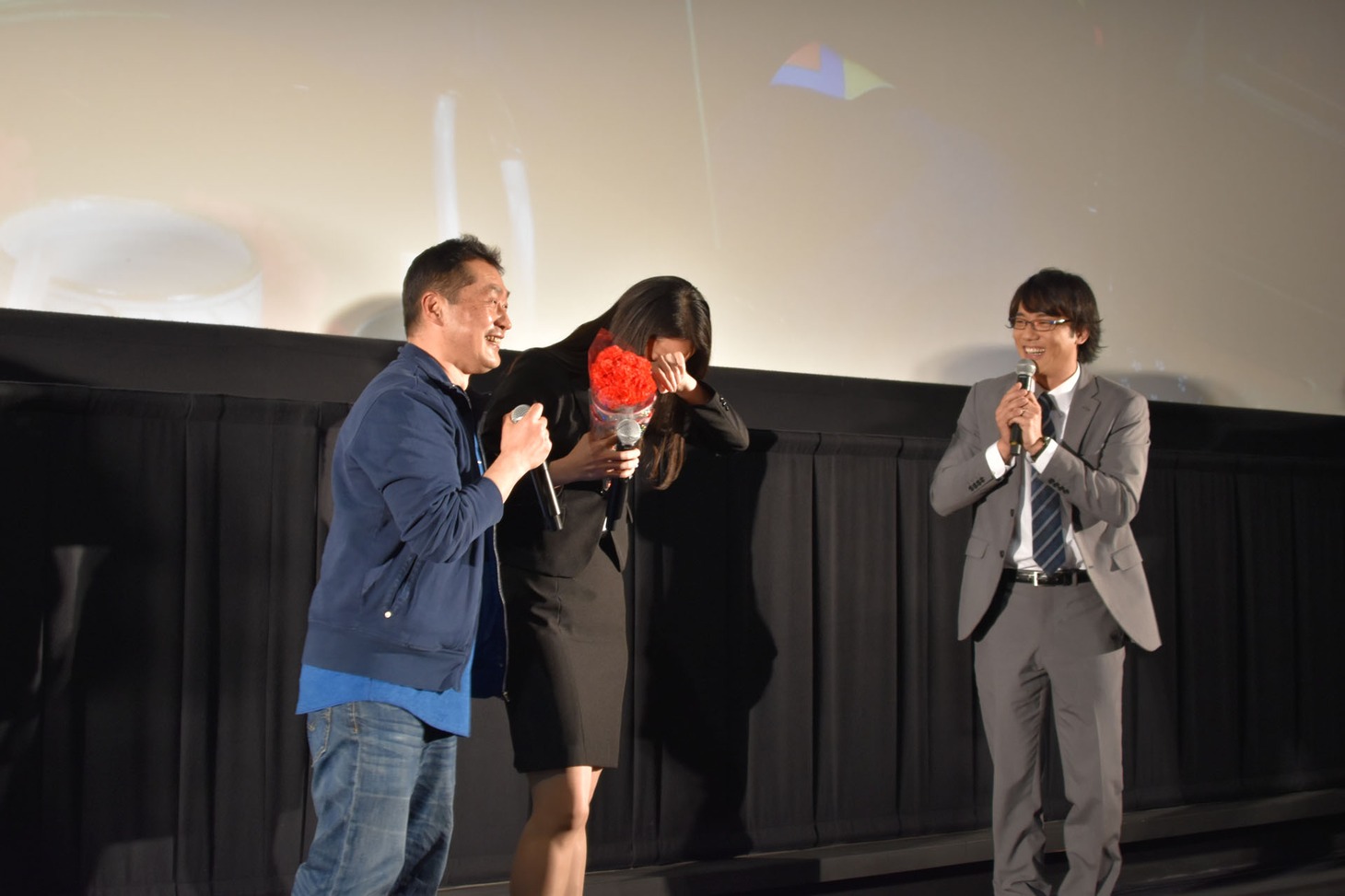 左から坂本浩一、長谷川眞優、小澤雄太。