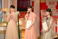 左から宮沢りえ、中条あやみ、浜辺美波。