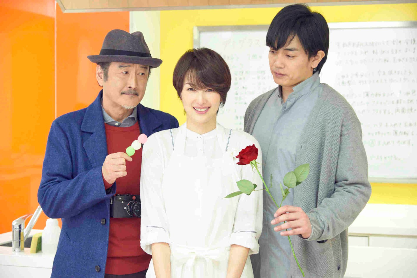 「東京センチメンタルSP～御茶ノ水の恋～」キャスト。左から吉田鋼太郎、吉瀬美智子、青柳翔。