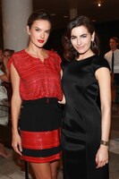 左からアレッサンドラ・アンブロジオ、カミーラ・ベル。