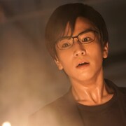 岩田剛典「去年の冬、きみと別れ」メイキング公開、スタジオ炎上シーンなど収録