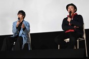 「犬猿」舞台挨拶の様子。左から窪田正孝、吉田恵輔。