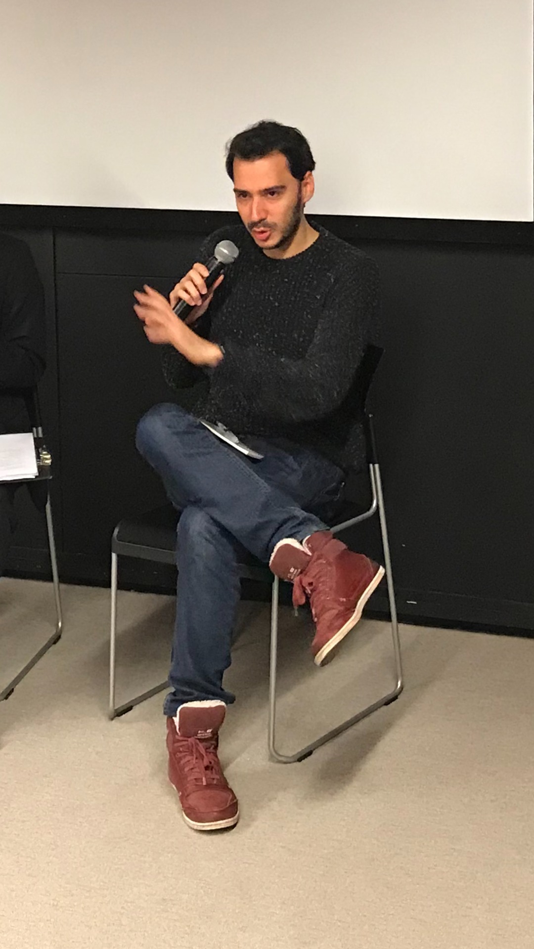 監督のダニエル・ヒベイロ。