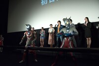 前列左からウルトラマンジード ウルティメイトファイナル、ウルトラマンゼロ。