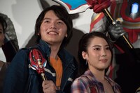 左から濱田龍臣、山本千尋。