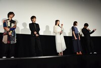 「去年の冬、きみと別れ」初日舞台挨拶の様子。