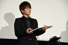 「本作のエンドロールに出てくるクレジットの合計は？」という難問を出され、真剣に考える岩田剛典。