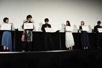 「ロケ地・金沢で去年1年間に降った積雪量の合計は何cmか？」という最終問題に答えるキャストたち。