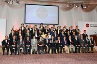 デジタル・コンテンツ・オブ・ジ・イヤー'17 / 第23回AMDアワード授賞式の登壇者たち。