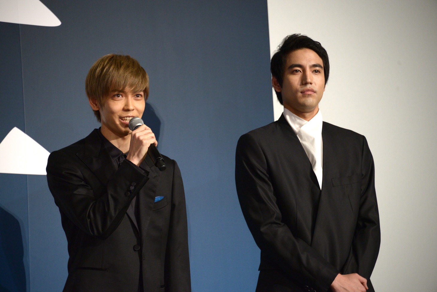 左から猪塚健太、小柳友。