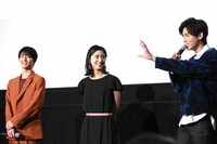 左から高杉真宙、黒島結菜、小瀧望。