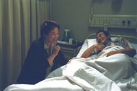 「旅立つ人と」 (c)東北新社/フジテレビジョン