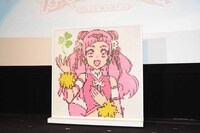 キャンディ1万粒で作られたキュアエールのモザイクアート。