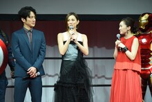 左から溝端淳平、米倉涼子、百田夏菜子。