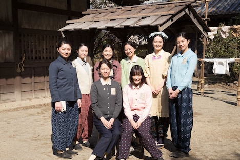 「あの日のオルガン」キャストの集合写真。